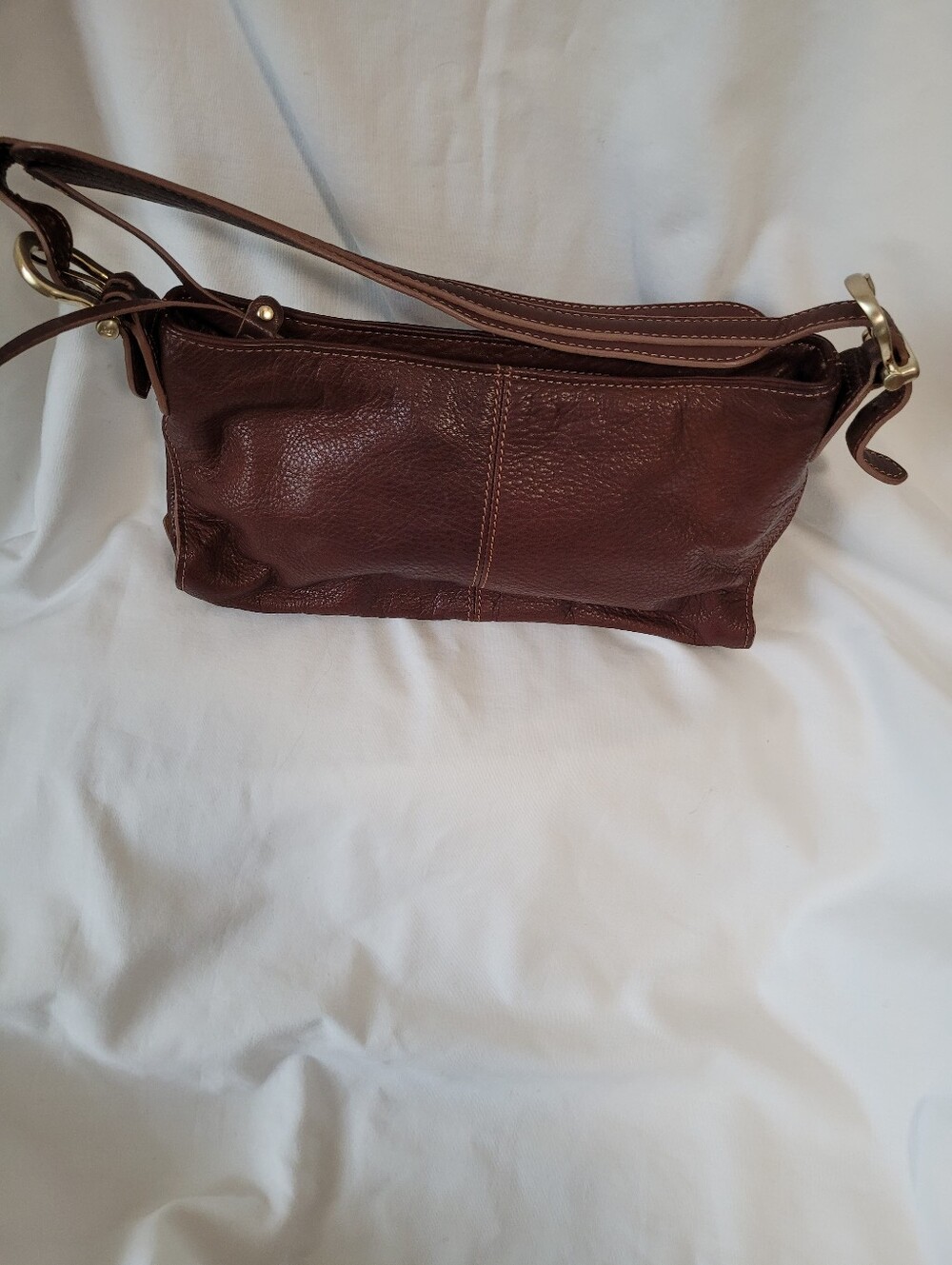Vintage Deep Brown Leather Liz Claiborne purse.